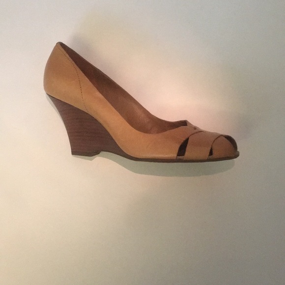 NWOT Kenneth Cole Reaction leather wedge shoe - Picture 9 of 12